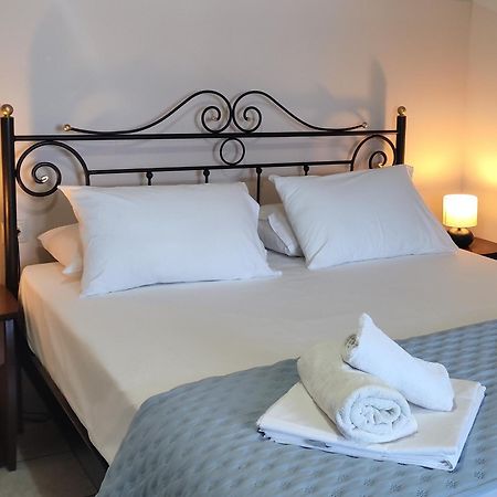 Captain Nick Aparthotel Микрос-Гиалос Экстерьер фото